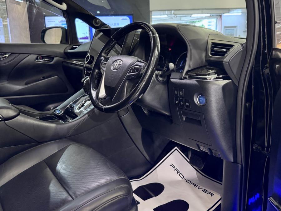 ALPHARD 2.5 HYBRID - Image 6